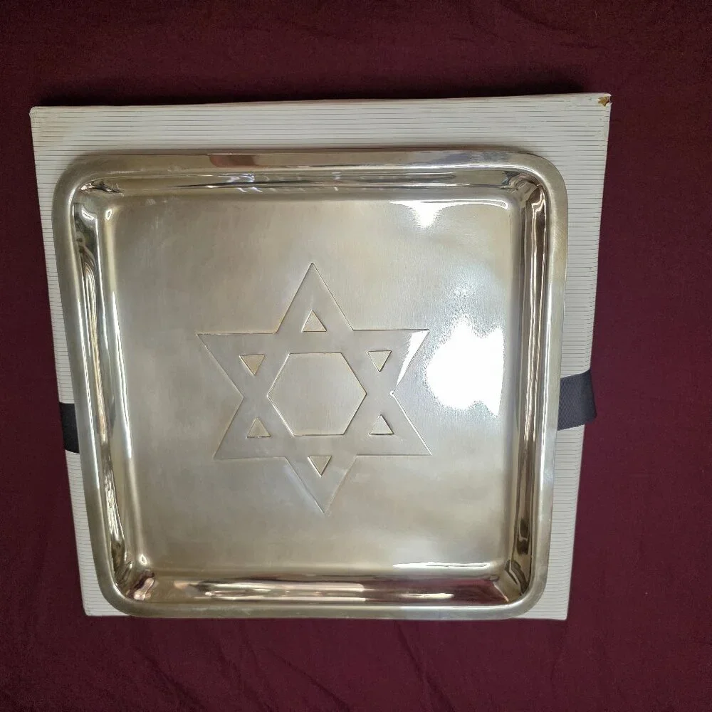 Silver Serving Tray, perfect for Holidays. Brand New 2 available, one inbox - Picture 2 of 4